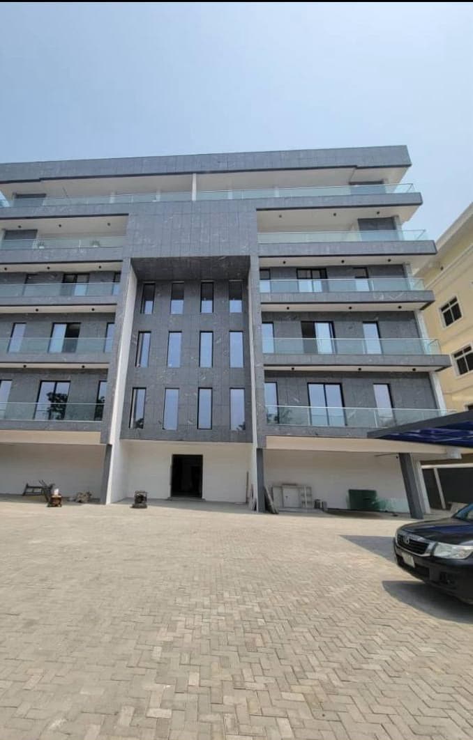 Pelican Cove, the completed Dozek Group building at 6 Thompson Avenue, Ikoyi